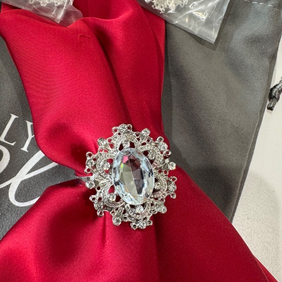 125 Rhinestone Decorative Napkin Rings and 125 Rhinestone Decorative Buckles - Picture 2 of 5